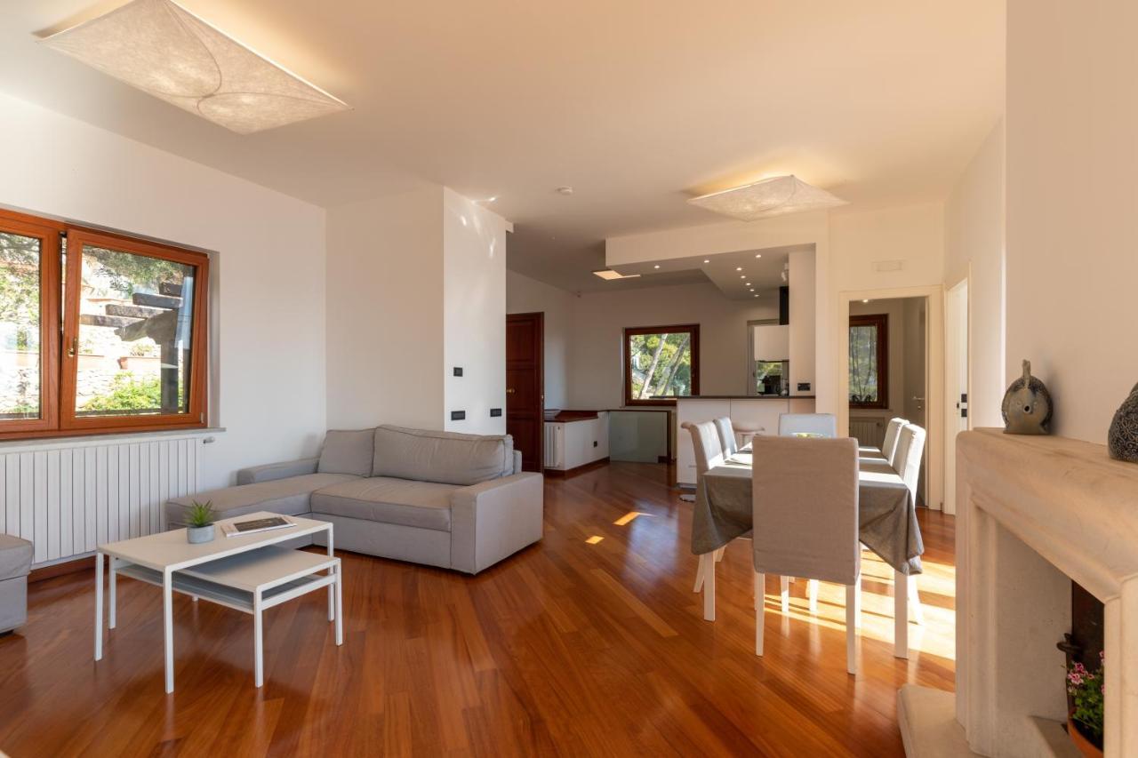 Appartamento In Villa Con Accesso Al Mare, Vista Mozzafiato Palermo Exterior foto