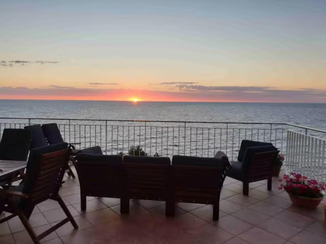Appartamento In Villa Con Accesso Al Mare, Vista Mozzafiato Palermo Exterior foto